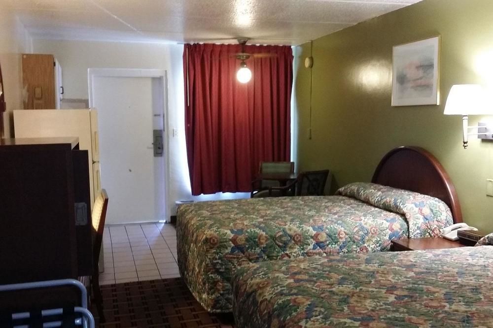 Gulf Way Inn Клируотер Экстерьер фото
