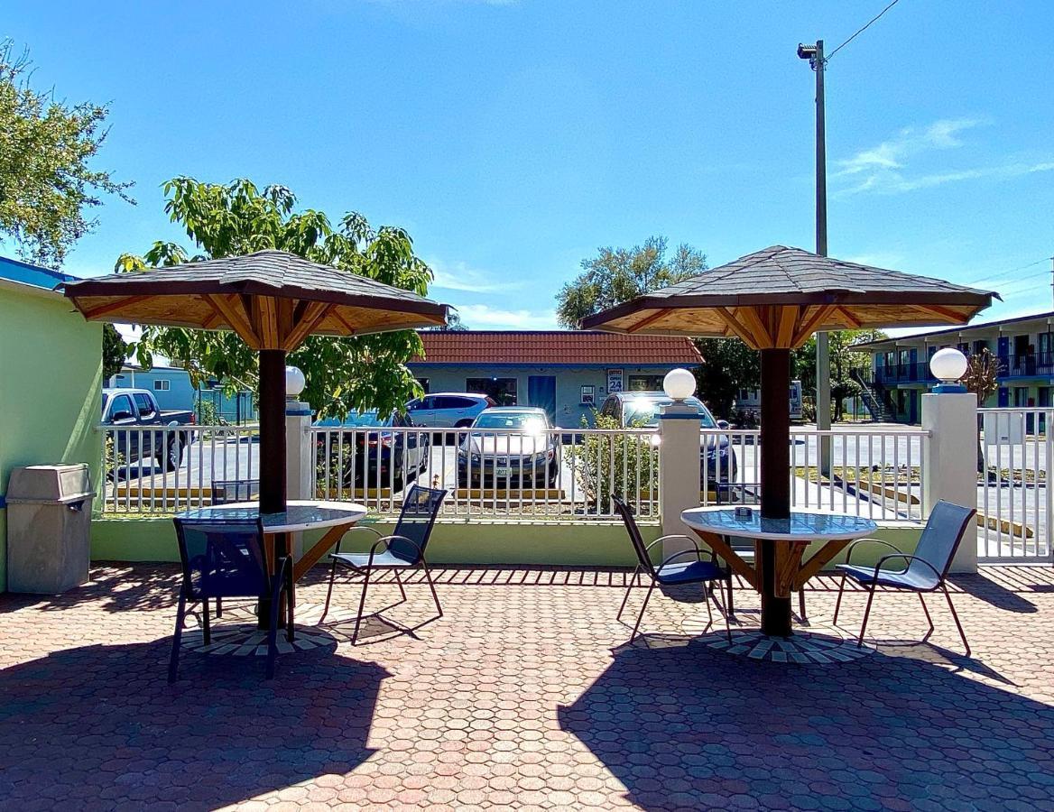 Gulf Way Inn Клируотер Экстерьер фото